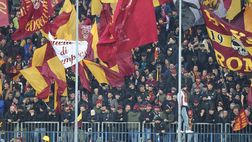 Giudice Sportivo, multa di 3500 euro alla Roma per lancio di petardi e fumogeni