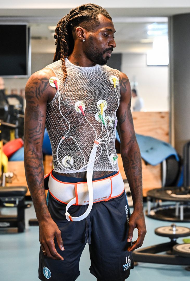 Secondo giorno di test fisici per i calciatori del Napoli a Castel Volturno