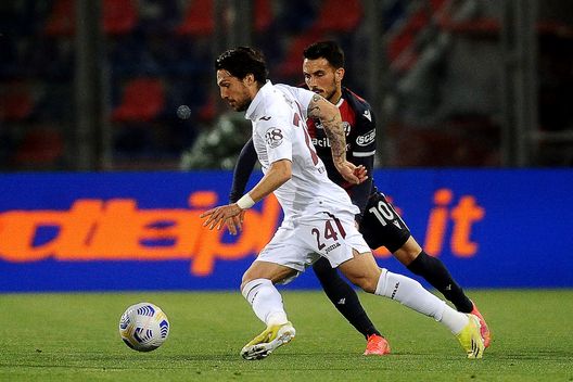 BOLOGNA, ITALY - APRIL 21: Simone Verdi of Torino FC in action during the Serie A match between Bologna FC and Torino FC at Stadio Renato Dall'Ara on April 21, 2021 in Bologna, Italy. (Photo by Mario Carlini / Iguana Press/Getty Images)