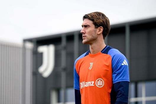 Juventus, guai per Vlahovic: il centravanti si ferma con la Serbia- immagine 2