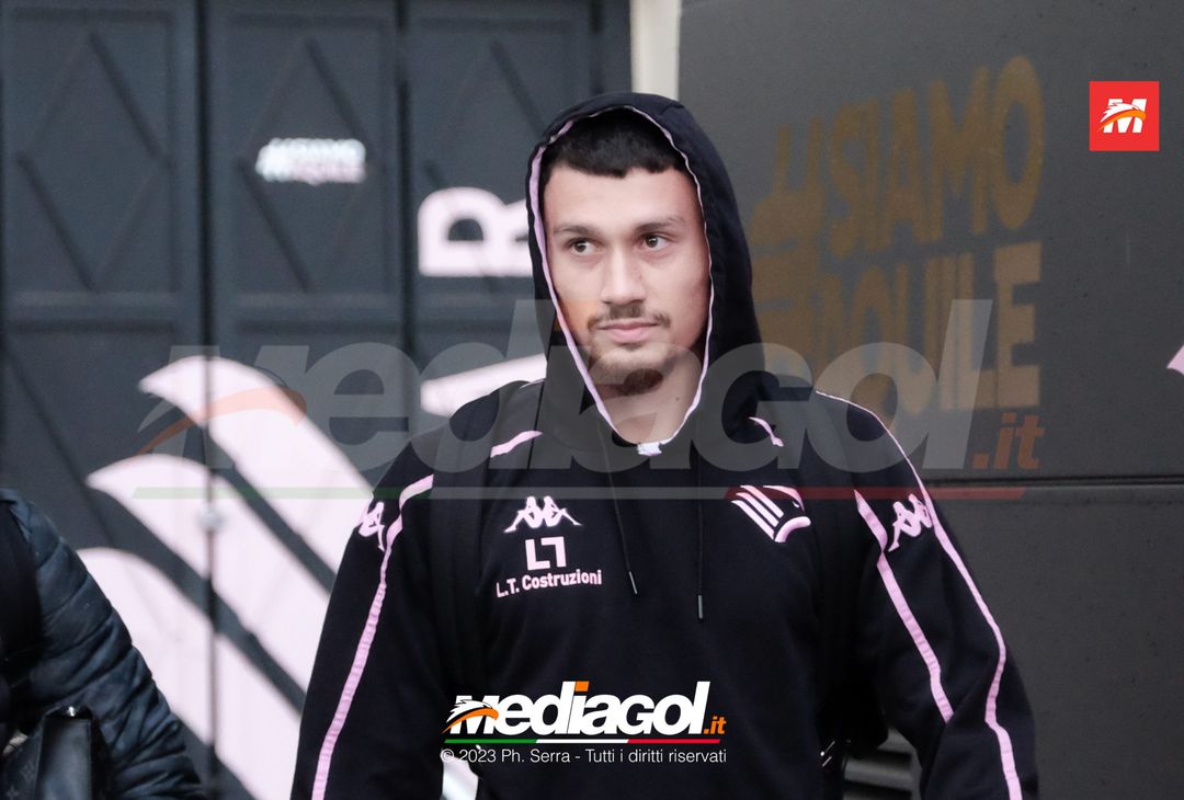 FOTO Pisa-Palermo, i rosanero in partenza dallo stadio “Renzo Barbera” (GALLERY) - immagine 32