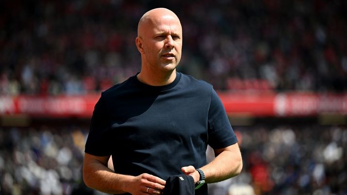 Arne Slot, esonerato dal Liverpool, piace al Milan per la panchina