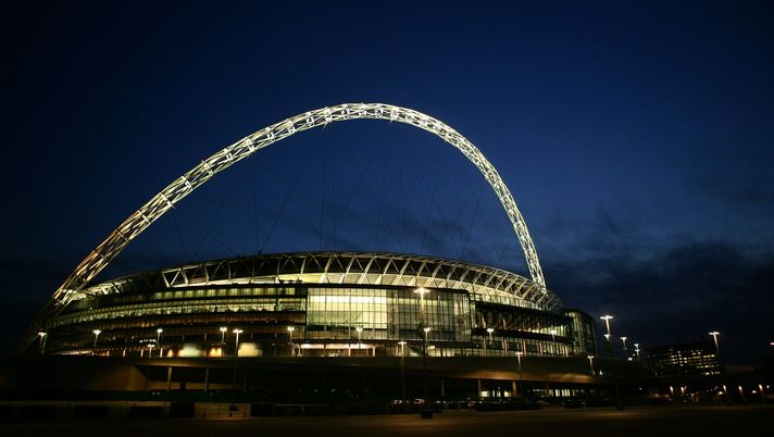 LONDON - FEBRUARY 07: A general view of Wembley Stadium at night on February 7, 2007 in London, England. (Photo by Paul Gilham/Getty Images) Playoff Championship: il Southampton rischia l’esclusione per una spia - immagine 1