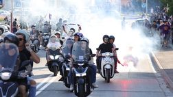 A Empoli la Fiorentina non vince, il tifo viola si: che emozione la “motorinata”