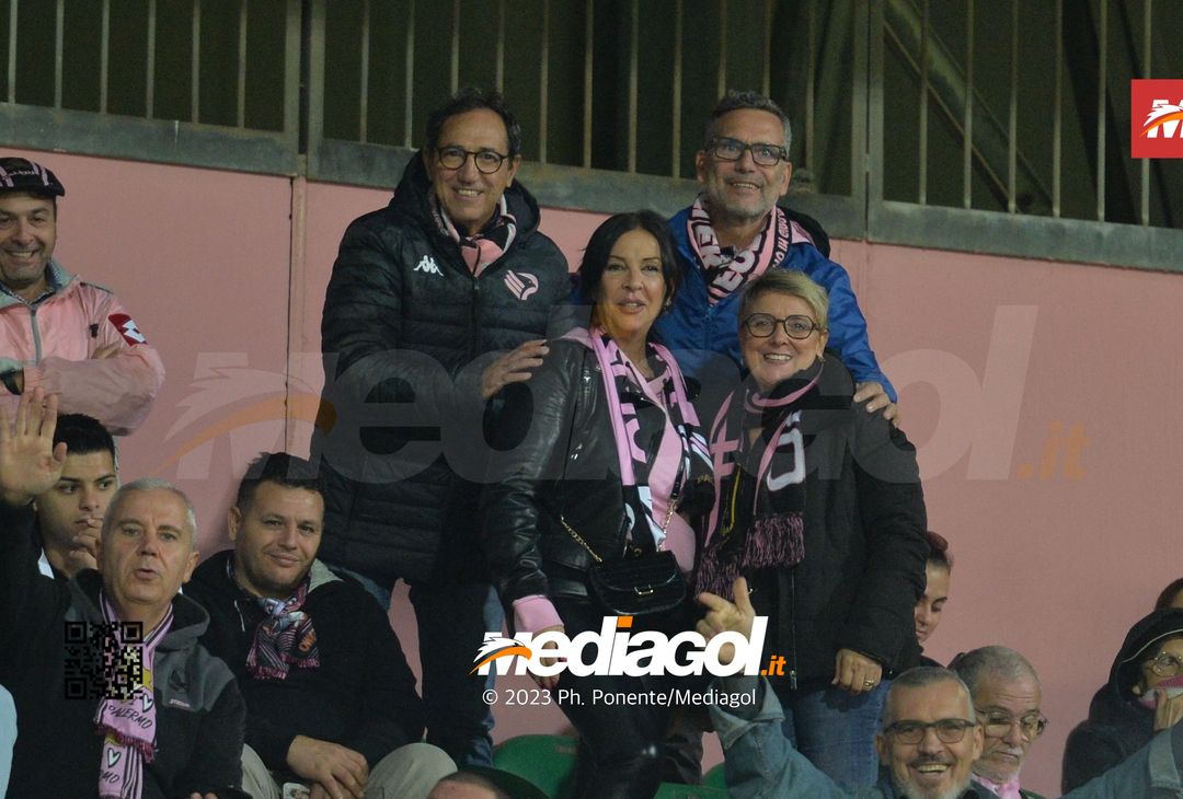 FOTOTIFO Palermo-Brescia 1-0, gli scatti ai tifosi al “Renzo Barbera” (GALLERY) - immagine 14