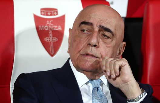 MONZA, ITALIA - 8 AGOSTO: L'ex CEO del Monza Adriano Galliani durante il Trofeo Silvio Berlusconi contro l'AC Milan all'U-Power Stadium. (Foto di Marco Luzzani/Getty Images) monza