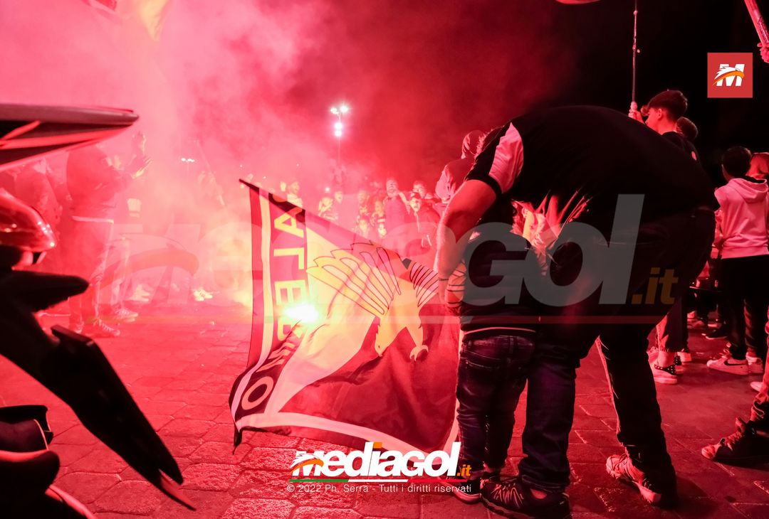 FOTO PALERMO, cori e fumogeni al Barbera: festa per i 122 anni del club (LA GALLERY) - immagine 12