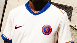 Chelsea, svelata la seconda maglia: bianca con dettagli blu e arancioni