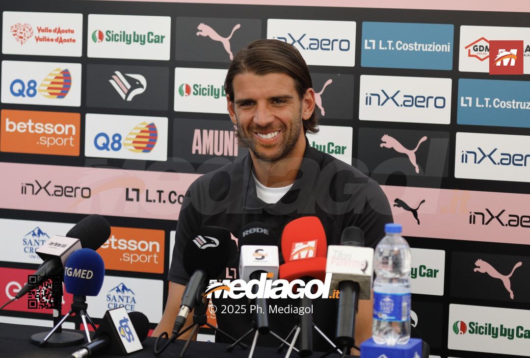 FOTO, Ceccaroni: sorrisi e promesse in conferenza stampa - immagine 11