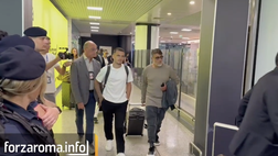 VIDEO – Le Fée arriva a Fiumicino e le sue prime parole sono: “Daje Roma Daje”