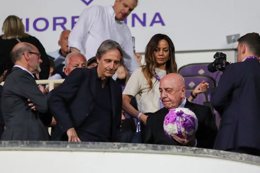 Prima il Franchi, poi il Viola Park: Firenze ricorda Joe Barone- immagine 2