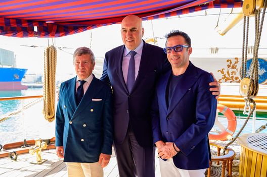 Abu Dhabi, Del Piero e il nuovo presidente della Lega Serie A visitano l’Amerigo Vespucci- immagine 2