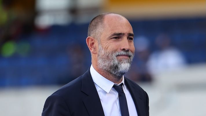 VERONA, ITALY - SEPTEMBER 20: Igor Tudor Head Coach of Juventus FC looks on prior to the Serie A match between Hellas Verona FC and Juventus FC at Stadio Marcantonio Bentegodi on September 20, 2025 in Verona, Italy. (Photo by Francesco Scaccianoce/Getty Images) Tudor: “Dato un rigore vergognoso! Perché ho tolto Locatelli, Zhegrova, Yildiz, David, Openda, Vlahovic…” - immagine 1