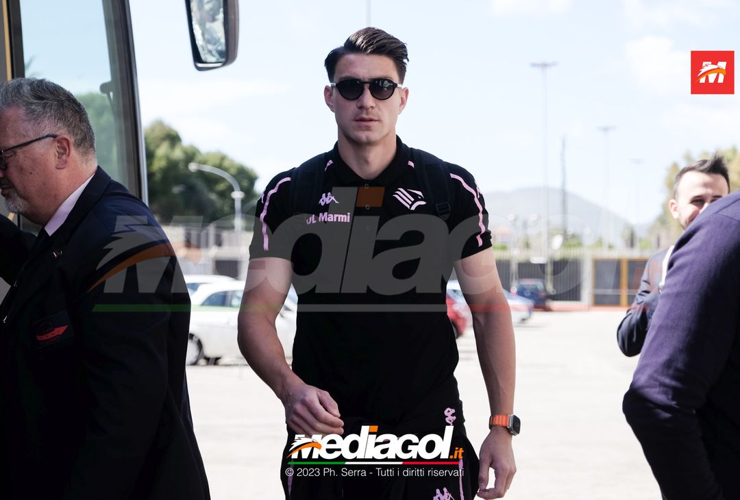 FOTO Venezia-Palermo, i Rosanero in partenza dal “Renzo Barbera” (GALLERY) - immagine 29