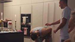 VIDEO / Natale in casa Frattesi, giochi divertenti ma impegnativi: tutti spezzati dalle risate