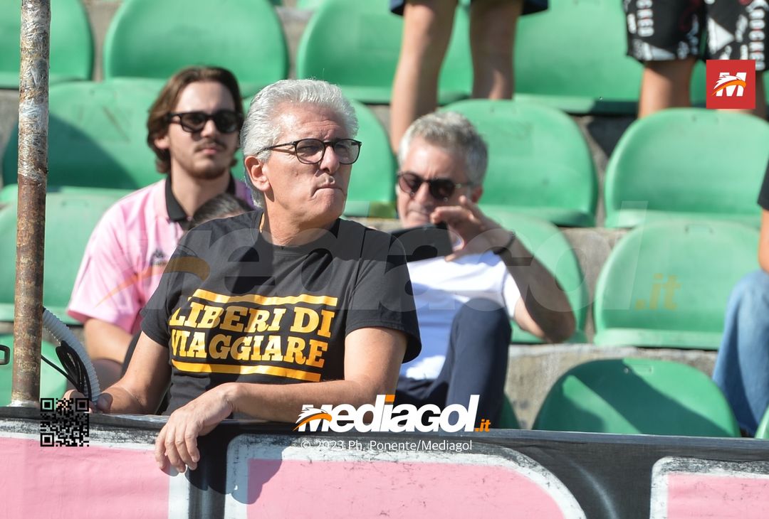 FOTOTIFO Palermo-Sudtirol 2-1, gli scatti ai tifosi al “Renzo Barbera” (GALLERY) - immagine 43