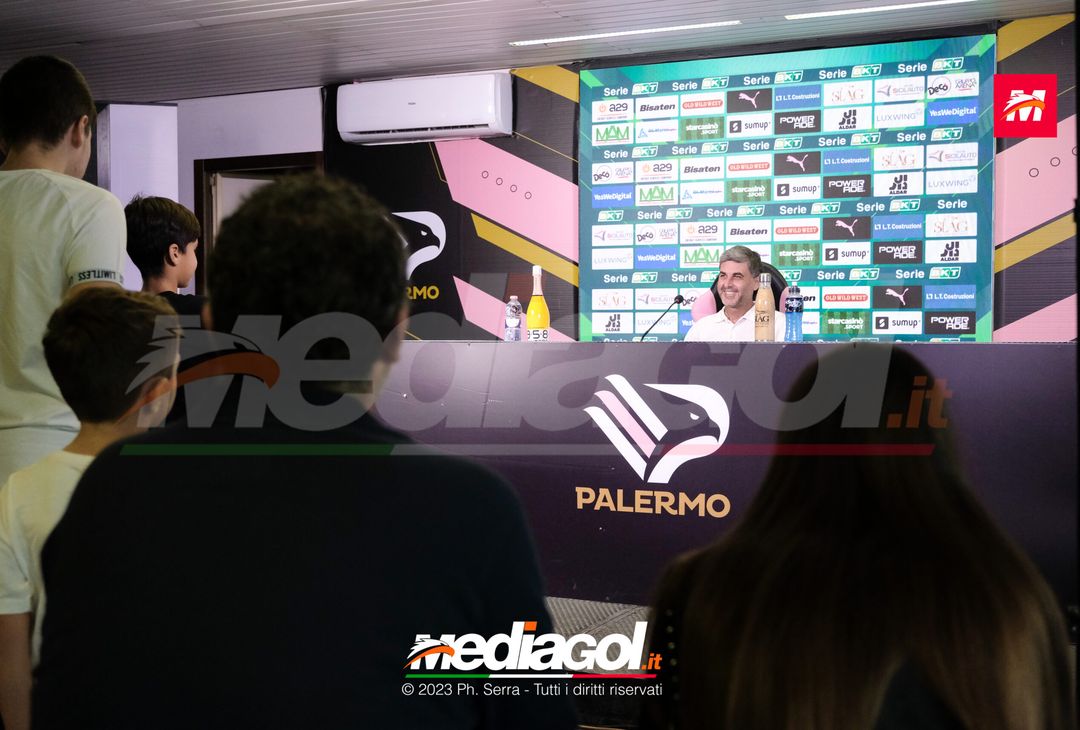 FOTO PALERMO, i tifosi rosanero in tour allo stadio ‘Renzo Barbera’ (GALLERY) - immagine 69