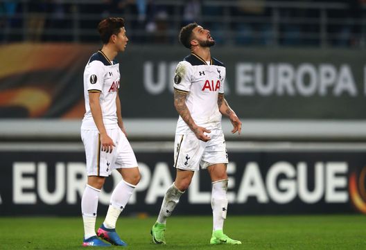 Gent, Belgio - 16 febbraio 2017: Son e Kyle Walker durante la partita di Europa League tra Gent e Tottenham. (Foto di Dean Mouhtaropoulos/Getty Images) Kyle Walker: “Darei una mia Premier con City per l’Europa League col Tottenham”- immagine 3