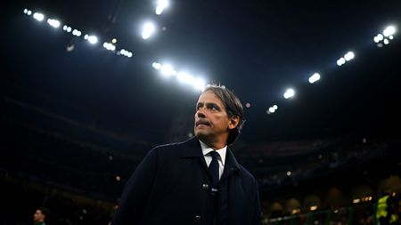 MILAN, ITALY - OCTOBER 01: Head coach of FC Internazionale Simone Inzaghi looks on during the UEFA Champions League 2024/25 League Phase MD2 match between FC Internazionale Milano and FK Crvena Zvezda at Stadio San Siro on October 01, 2024 in Milan, Italy. (Photo by Mattia Ozbot - Inter/Inter via Getty Images)