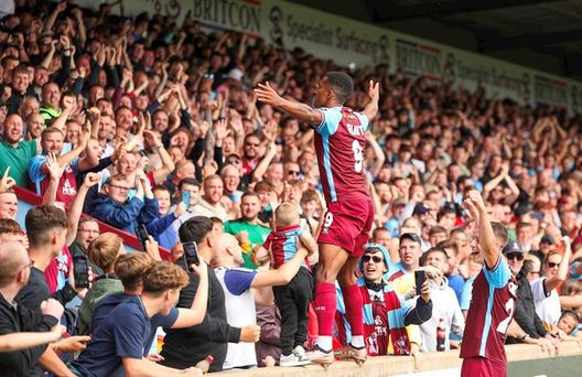 Inghilterra, derby tra tifosi e presidenza a Schunthorpe: Daspo privato annunciato via…mail- immagine 2