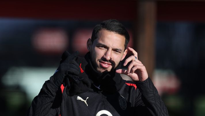 CAIRATE, ITALY - DECEMBER 21: Ismael Bennacer of AC Milan reacts during a AC Milan training session at Milanello on December 21, 2024 in Cairate, Italy. (Photo by Claudio Villa/AC Milan via Getty Images)  Bennacer Konè