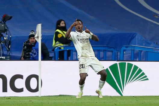 Vinicius, è bufera alla festa di compleanno: l’assurda selezione all’ingresso per le ragazze- immagine 2