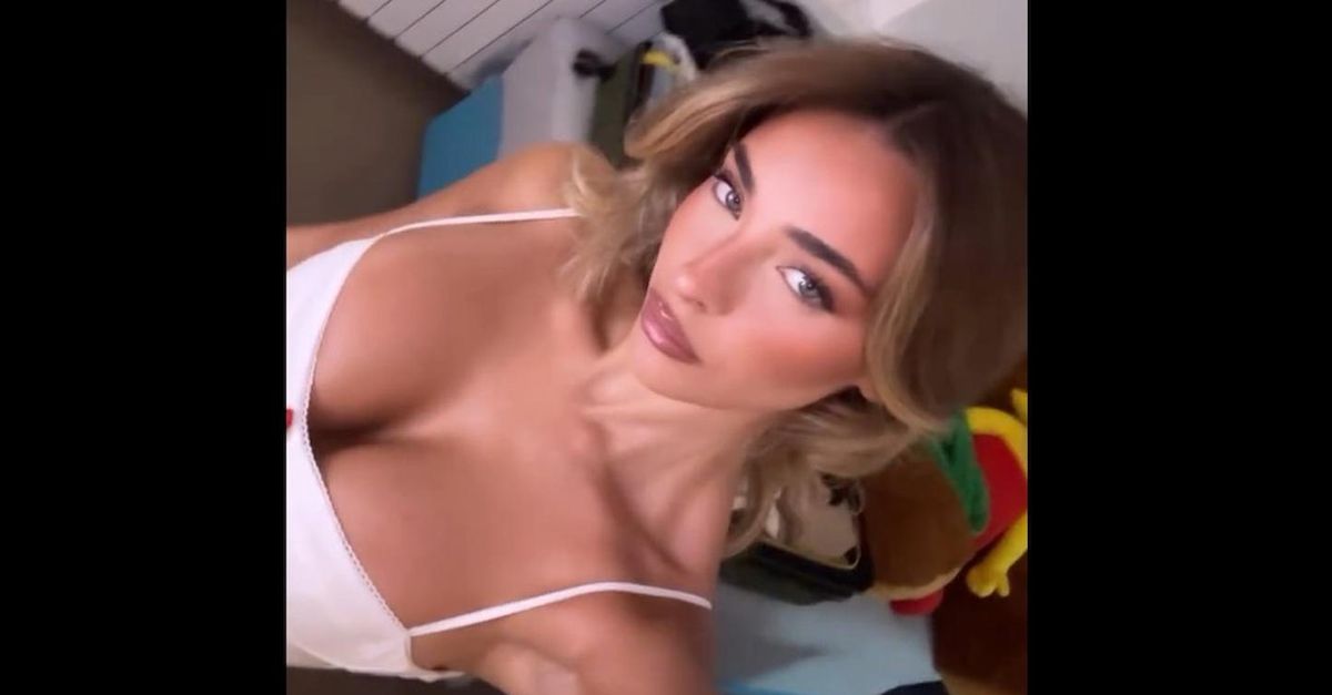 VIDEO / Chiara Frattesi, jeans e scollatura: il suo ultimo look