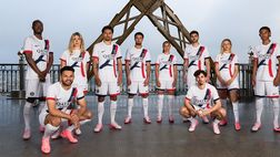 Psg, presentata la seconda maglia: si ispira alla Torre Eiffel