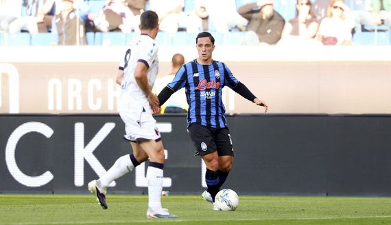 Giacomo Raspadori all'opera con la maglia dell'Atalanta (vs Bologna; Serie A, 17 maggio)