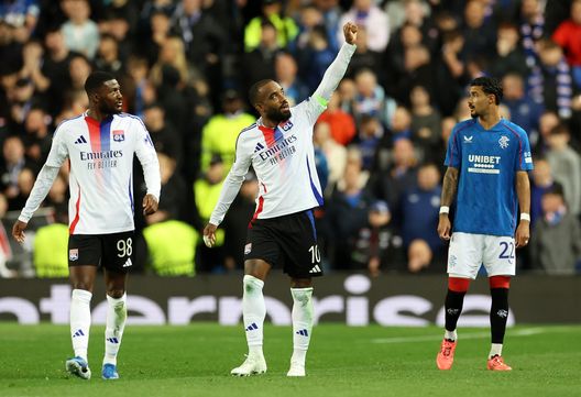 Alexandre Lacazette in maglia OL (Foto di Ian MacNicol/ Getty Images) Lione, notte da incubo per Lacazette: ladri in casa durante il suo ultimo match- immagine 2
