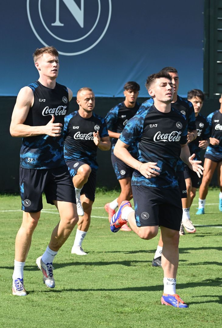 GALLERY I primi allenamenti in azzurro di Gilmour e McTominay - immagine 3