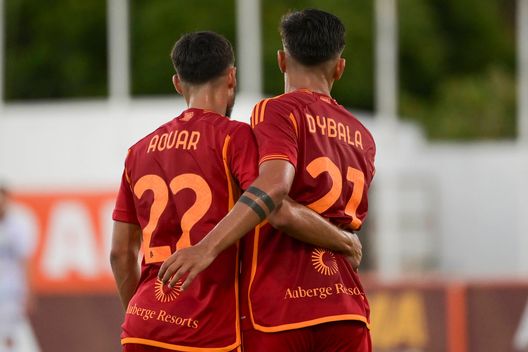 Dybala-Aouar coppia d’oro: la Roma piega l’Estrela 4-0. In gol anche Llorente e Bove- immagine 2