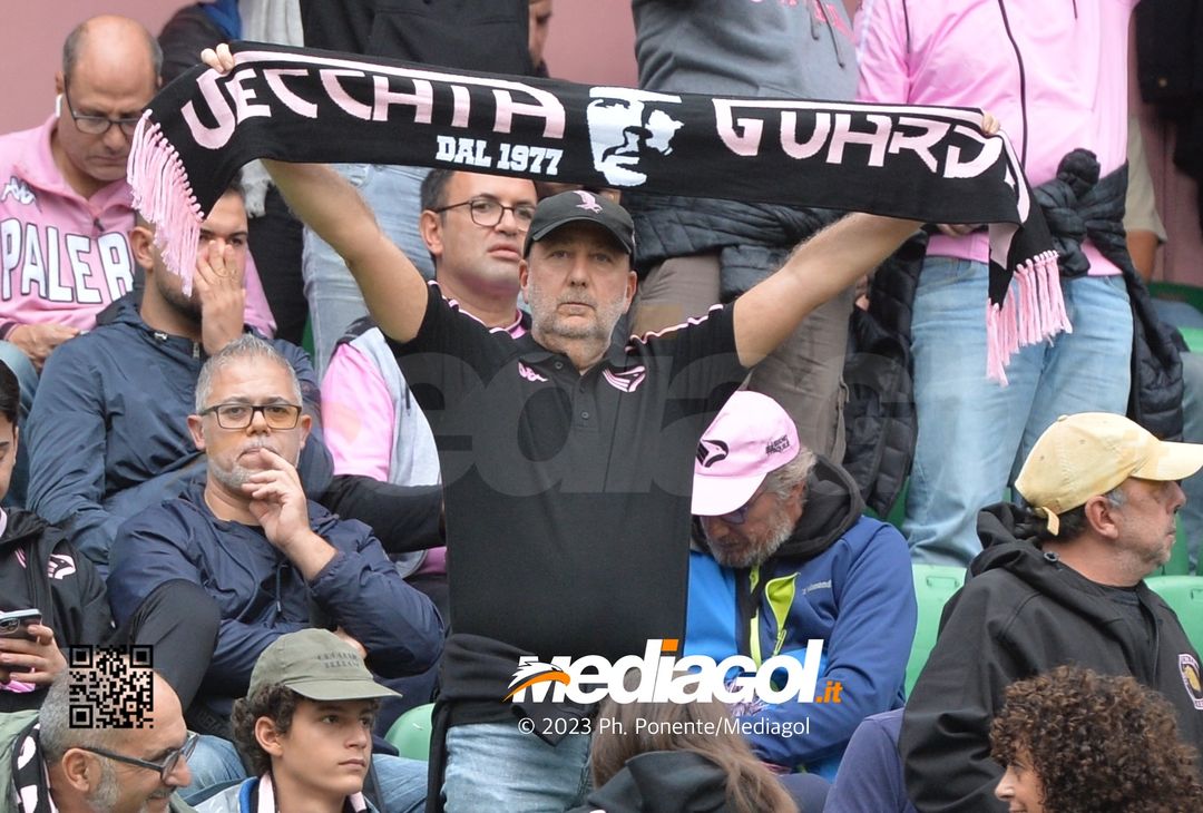 FOTOTIFO Palermo-Cittadella 0-1, gli scatti ai tifosi al “Renzo Barbera” (GALLERY) - immagine 70