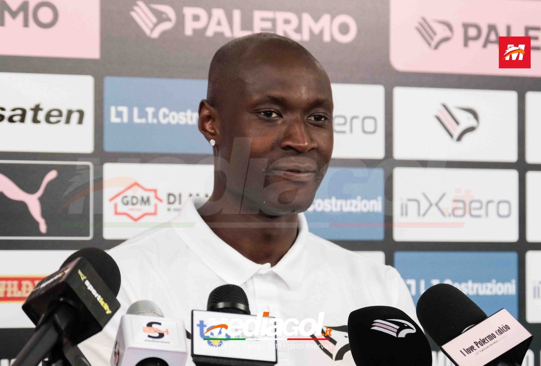 FOTO PALERMO, la presentazione di Alfred Gomis in conferenza (Gallery) - immagine 12