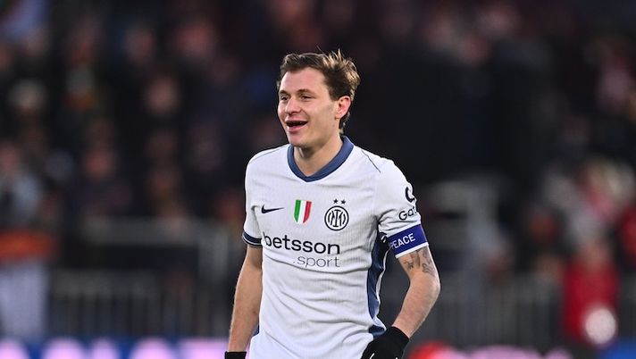 VENICE, ITALY - JANUARY 12: Nicolo Barella of FC Internazionale in action during the Serie A match between Venezia and FC Internazionale at Stadio Pier Luigi Penzo on January 12, 2025 in Venice, Italy. (Photo by Mattia Ozbot - Inter/Inter via Getty Images) Tutti gli assist di giornata: +2 per Fagioli, bonus per Calhanoglu e Barella - immagine 1