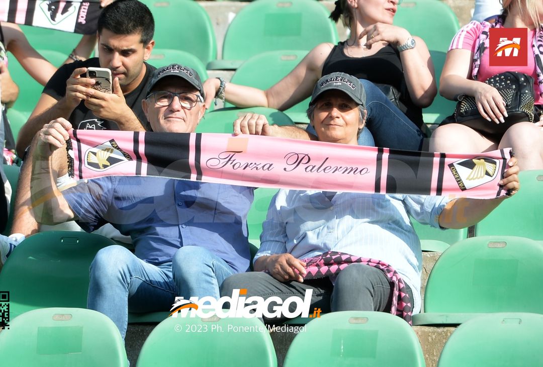FOTOTIFO Palermo-Feralpisalò 3-0, gli scatti ai tifosi al “Renzo Barbera” (GALLERY) - immagine 90