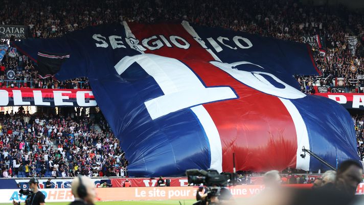 Psg, Sergio Rico si risveglia dal coma. La moglie: “Vediamo la luce alla fine del tunnel” - immagine 1