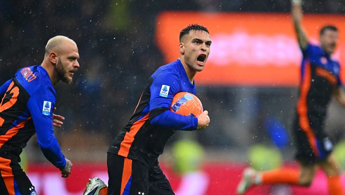 MILAN, ITALY - JANUARY 23: Lautaro Martinez of FC Internazionale celebrates after scoring the goal during the Serie A match between FC Internazionale and Pisa SC at Giuseppe Meazza Stadium on January 23, 2026 in Milan, Italy. (Photo by Mattia Pistoia - Inter/Inter via Getty Images) Serie A