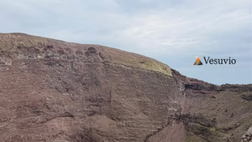 Lady Hojlund, escursione sul Vesuvio dopo Napoli-Torino LA GALLERY