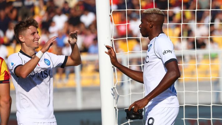 Secondo poker consecutivo del Napoli: 4-0 al Lecce, è a -1 da Inter e Milan - immagine 1