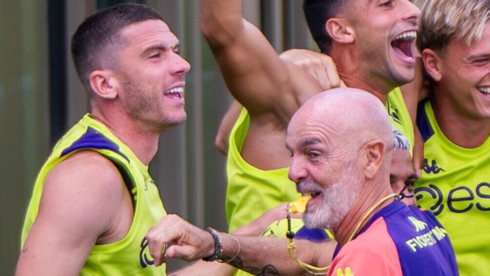 GERMOGLI PH: 20 AGOSTO 2025 BAGNO A RIPOLI AL VIOLA PARK SI E' SVOLTA LA RIFINITURA DELLA FIORENTINA IN VISTA DELLA PARTITA DI ANDATA DEL PRELIMINARE DI CONFERENCE LEAGUE CONTRO IL POLISSYA NELLA FOTO GOSENS DODO' MANDRAGORA GUDMUNDSSON NDOUR Gosens nel pre: “Che bella Fiorentina. Io con Pioli un rapporto vero nato subito” - immagine 1