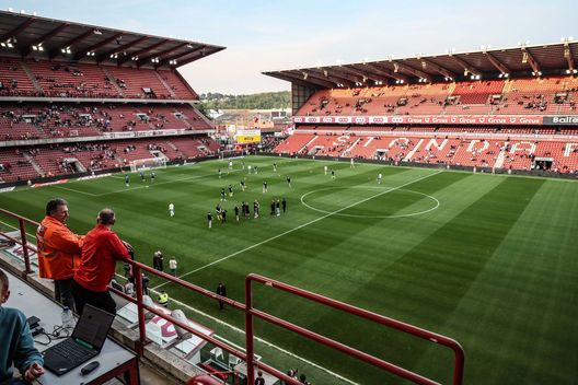 Standard Liegi, i tifosi bloccano il pullman: rinviata la gara col Westerlo- immagine 5