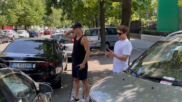 Inter, Pavard al CONI per le visite. I tifosi: “Resti qui?”. E lui: “Sì se…” Inter, Pavard al CONI per le visite. I tifosi: “Resti qui?”. E lui: “Sì se…” - immagine 1