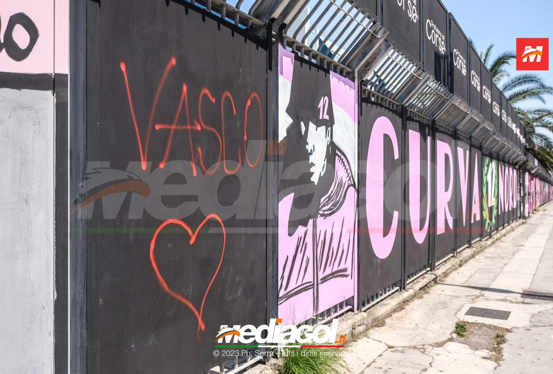 FOTO, “Vasco perdona Palermo” imbrattati i graffiti del ‘Renzo Barbera’ (GALLERY) - immagine 12