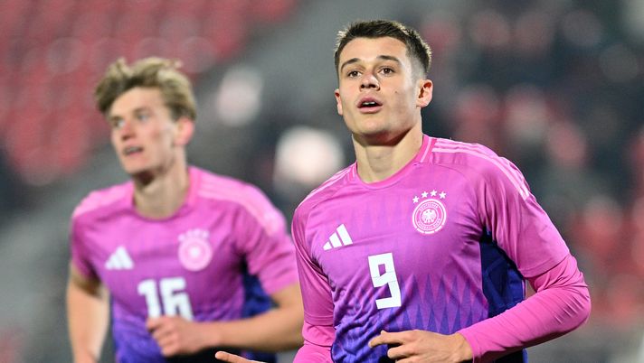 TBILISI, GEORGIA - NOVEMBER 18: Nicolo Tresoldi of Germany celebrates scoring his team's second goal during the UEFA Under21 Championship qualification match between Georgia and Germany at Mikheil Meskhi Stadium on November 18, 2025 in Tbilisi, Georgia. (Photo by Levan Verdzeuli/Getty Images) Tresoldi: “Gimenez mi piace. In una società come il Milan devi essere subito pronto” - immagine 1