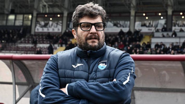 AREZZO, ITALY - NOVEMBER 17: Silvio Baldini coach of Pescara looks on during the Serie C match between Arezzo and Pescara at Stadio Citta' di Arezzo on November 17, 2024 in Arezzo, Italy. (Photo by Image Photo Agency/Getty Images) Silvio Baldini, allenatore del Pescara