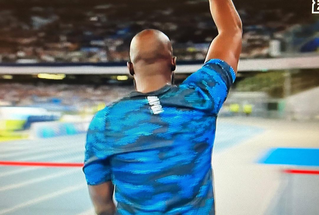 GALLERY Lukaku entra in campo per il riscaldamento e il Maradona esplode - immagine 7