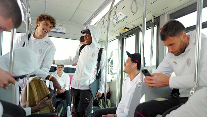 Il viaggio del Milan a Lecce: TUTTE LE FOTO - immagine 1