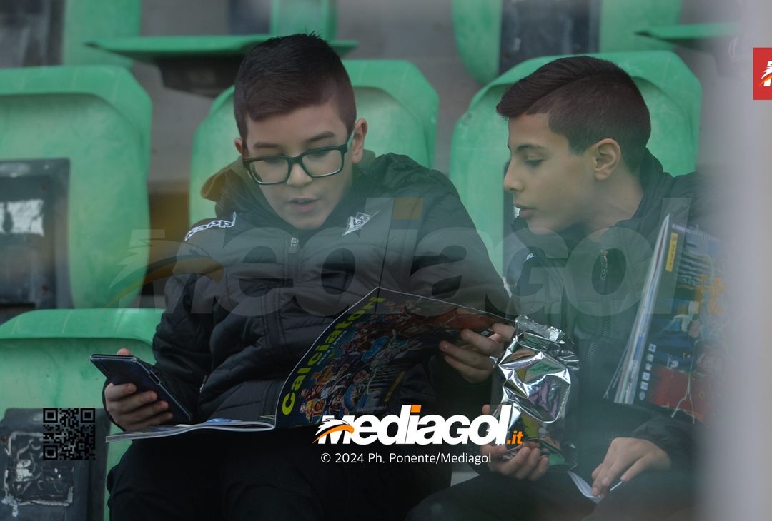 FOTOTIFO Palermo-Modena 4-2, gli scatti ai tifosi al “Renzo Barbera” (GALLERY) - immagine 7