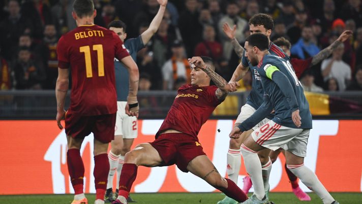 Gimenez del Feyenoord: “Mancini continuava a parlare, l’ho preso a calci” - immagine 1